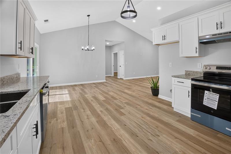 7823383 Property Photo 9