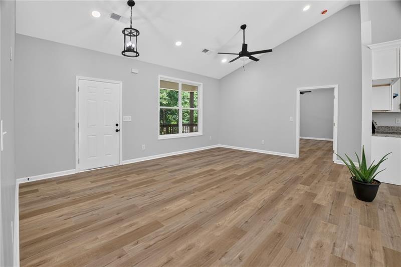 7823383 Property Photo 12