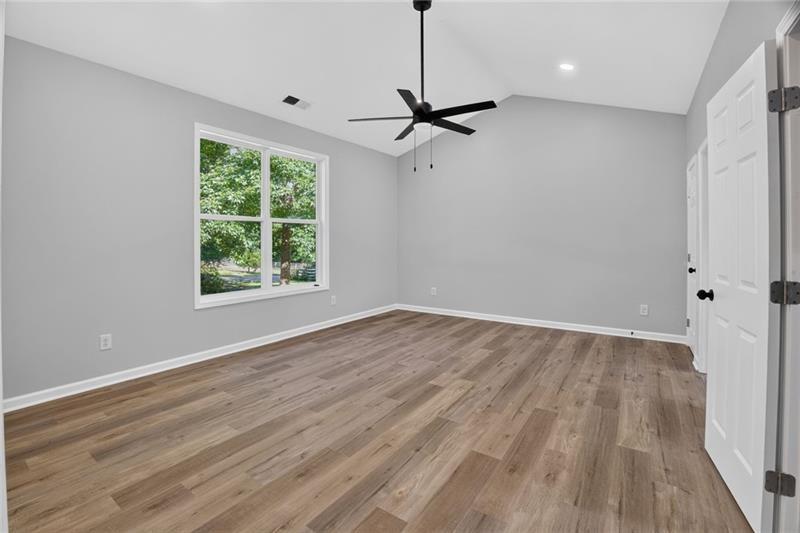 7823383 Property Photo 16