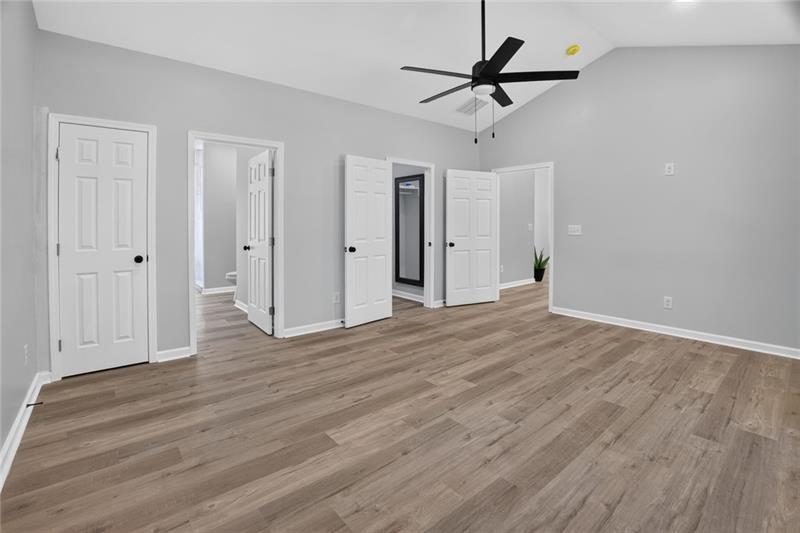 7823383 Property Photo 23