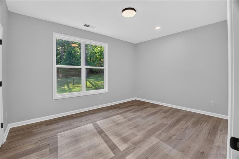 7823383 Property Photo 25