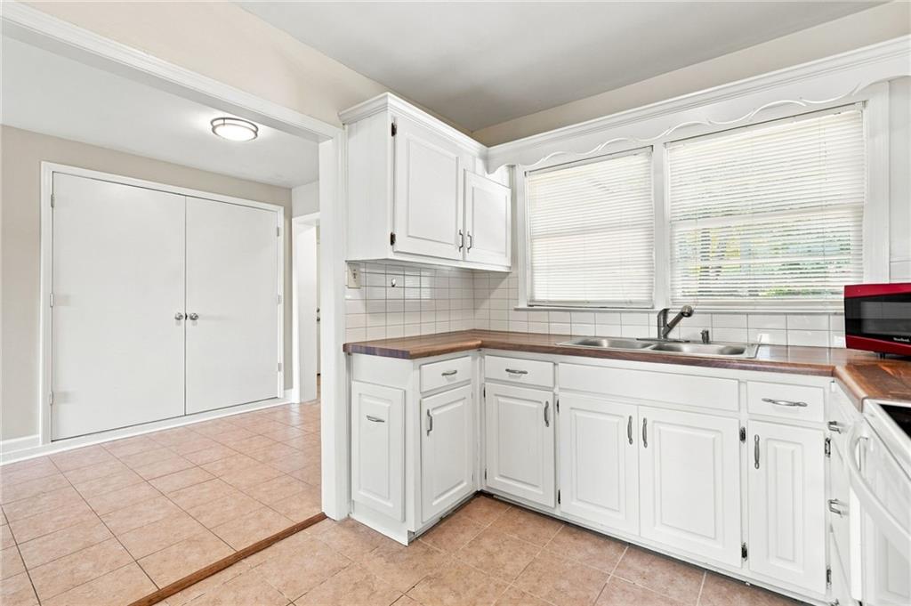 120 Westview Street Property Photo 10