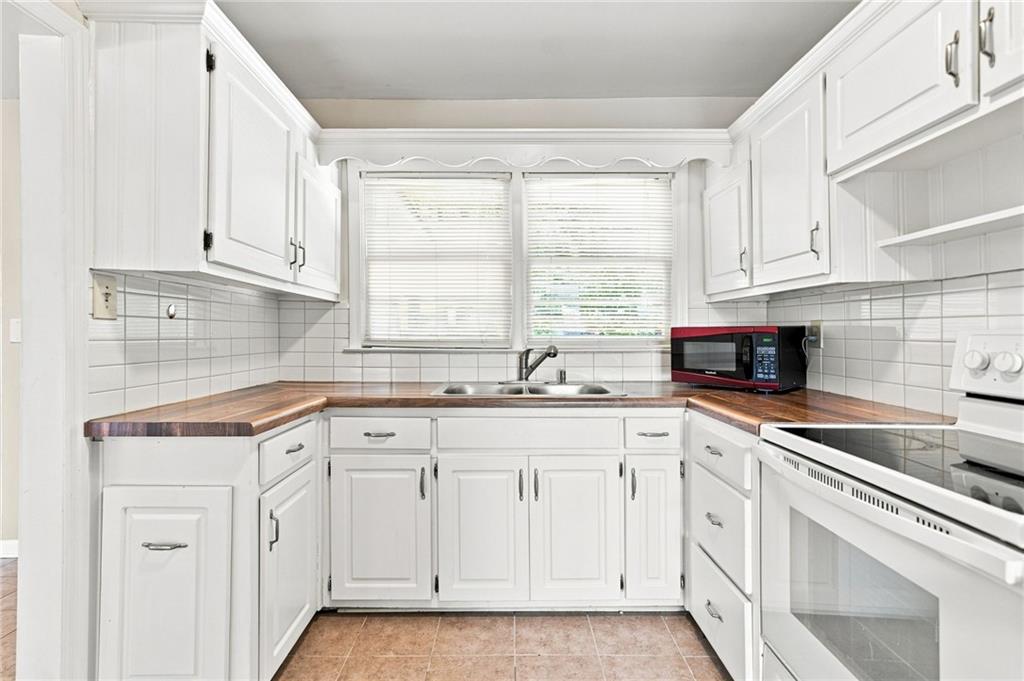 120 Westview Street Property Photo 11
