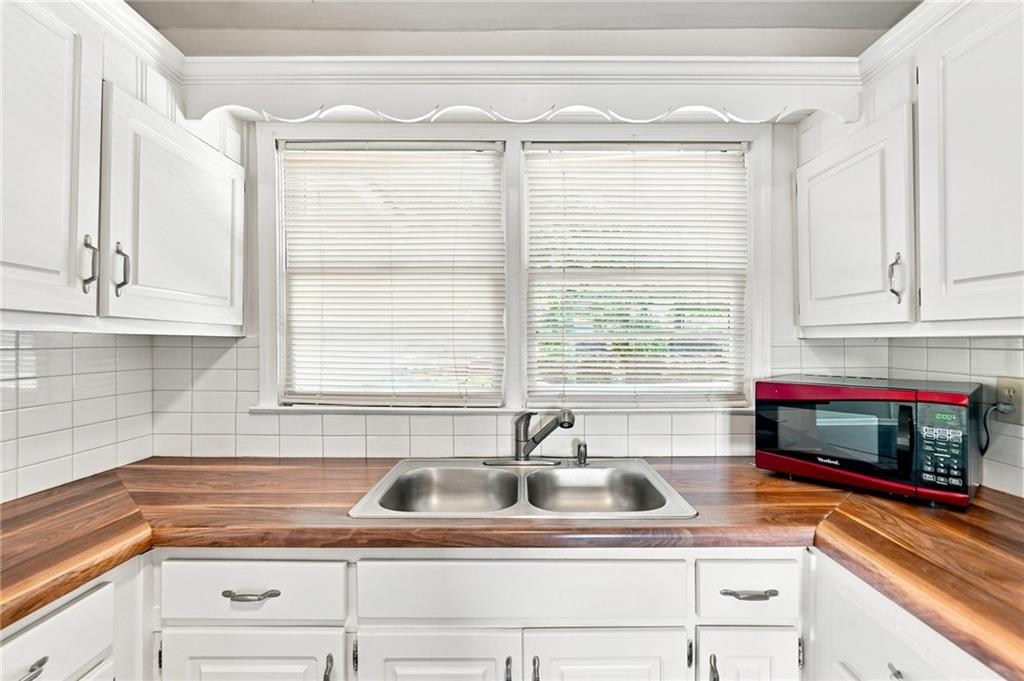 120 Westview Street Property Photo 12