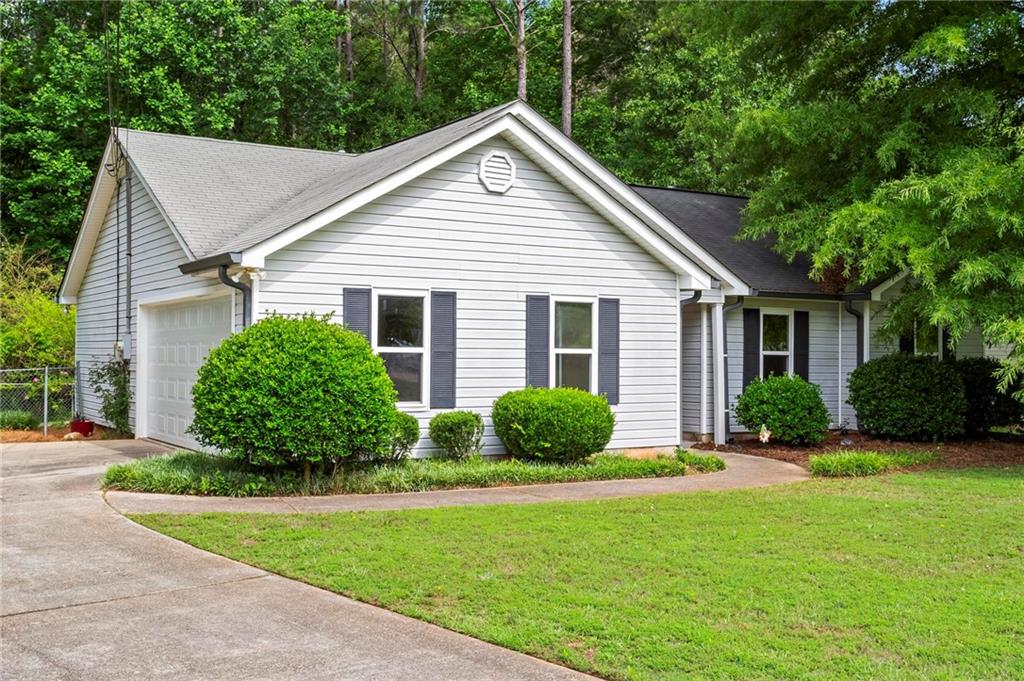 163 Nicki Court Property Photo 1