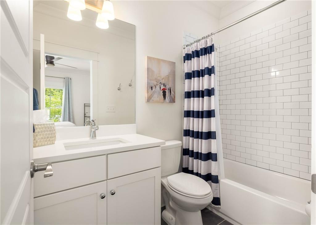 295 3rd Avenue Property Photo 27