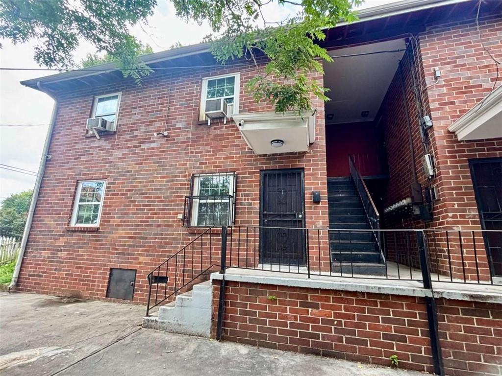 1048 Washington Street Unit 2 Property Photo 1