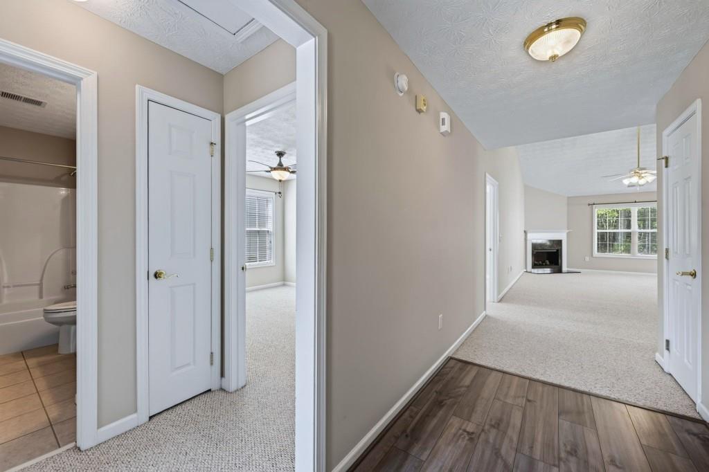 912 Village View Circle Property Photo 5