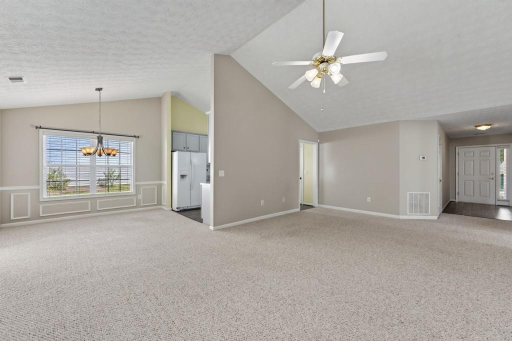 912 Village View Circle Property Photo 6