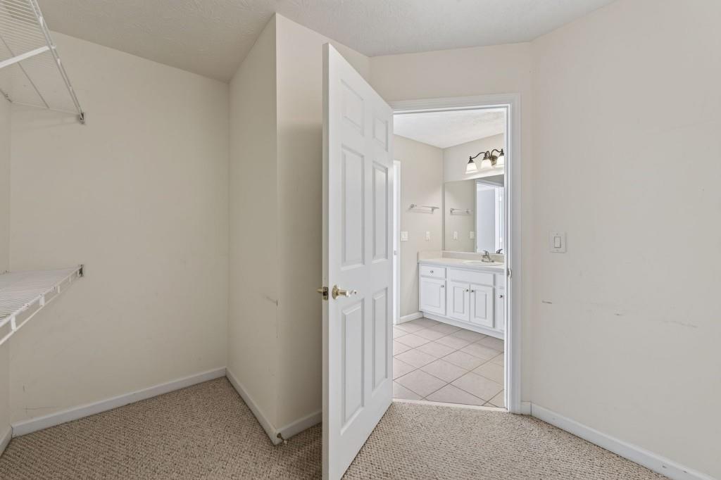 912 Village View Circle Property Photo 26