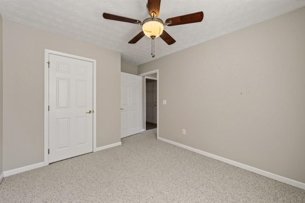 912 Village View Circle Property Photo 30