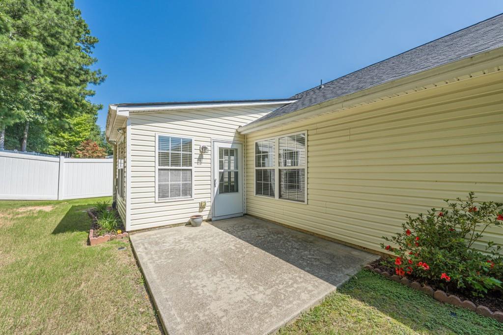 912 Village View Circle Property Photo 33
