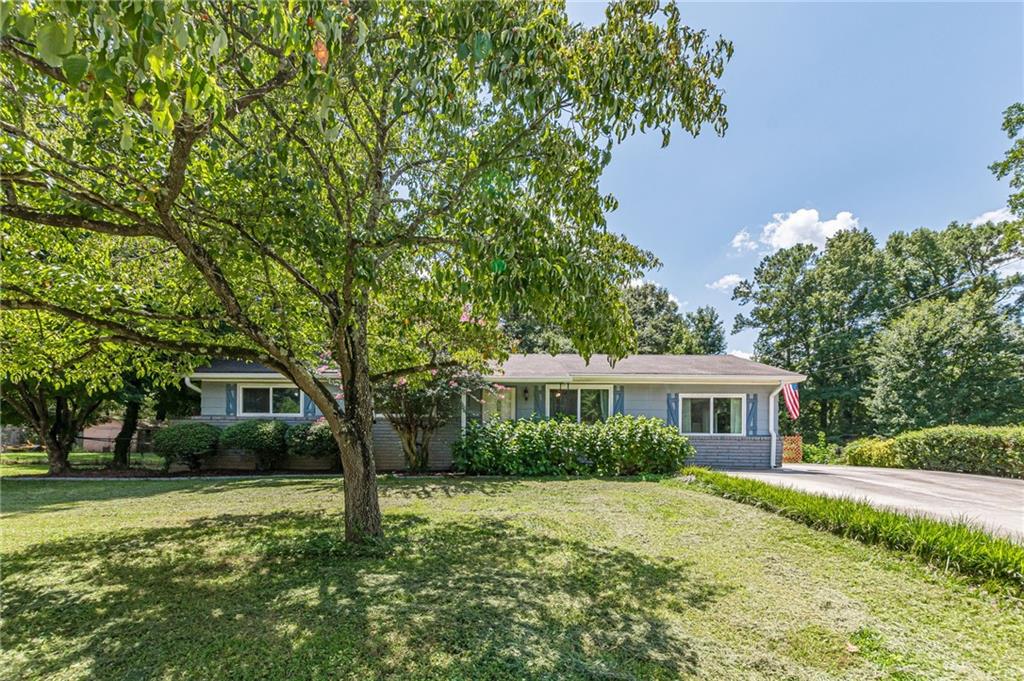 877 King Drive Property Photo 1