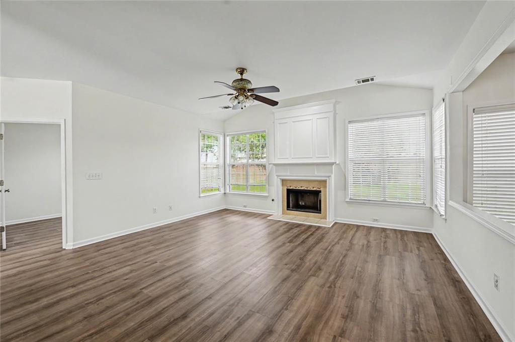 8330 Grenadier Trail Property Photo 8