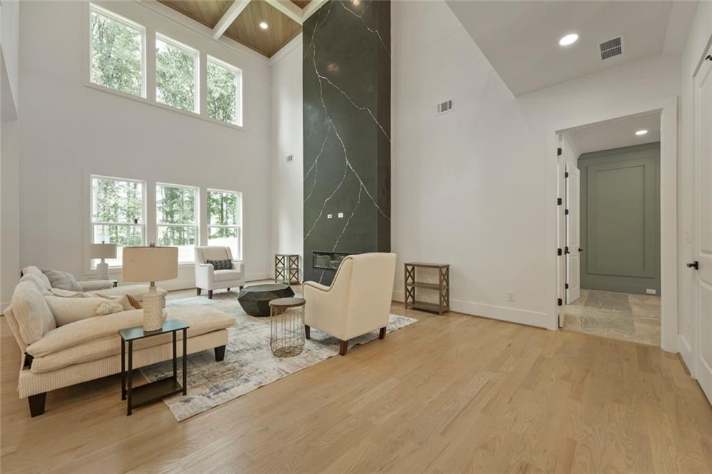 942 Cooper Road Property Photo 7