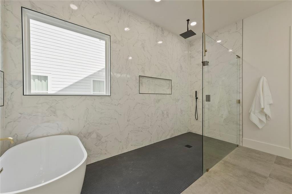 942 Cooper Road Property Photo 25