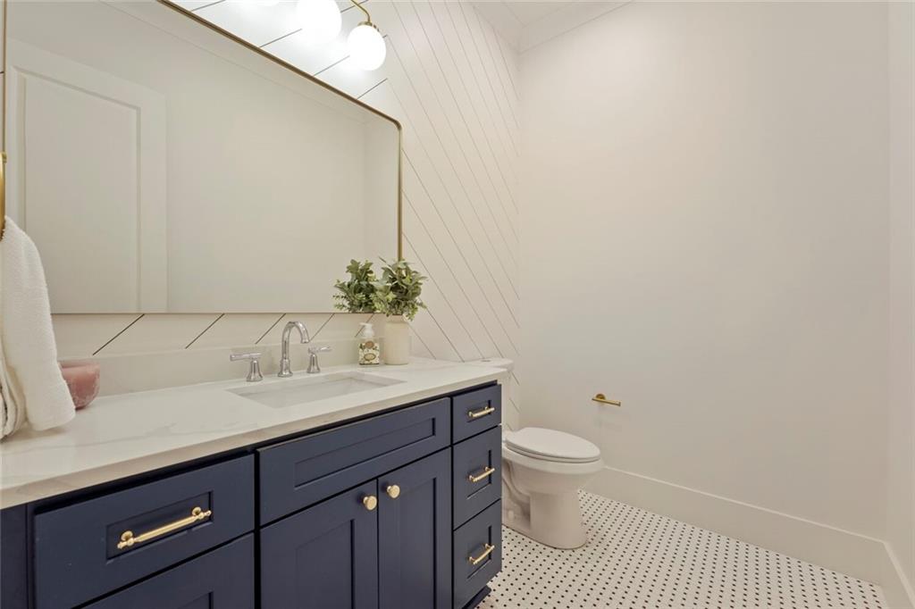 942 Cooper Road Property Photo 30
