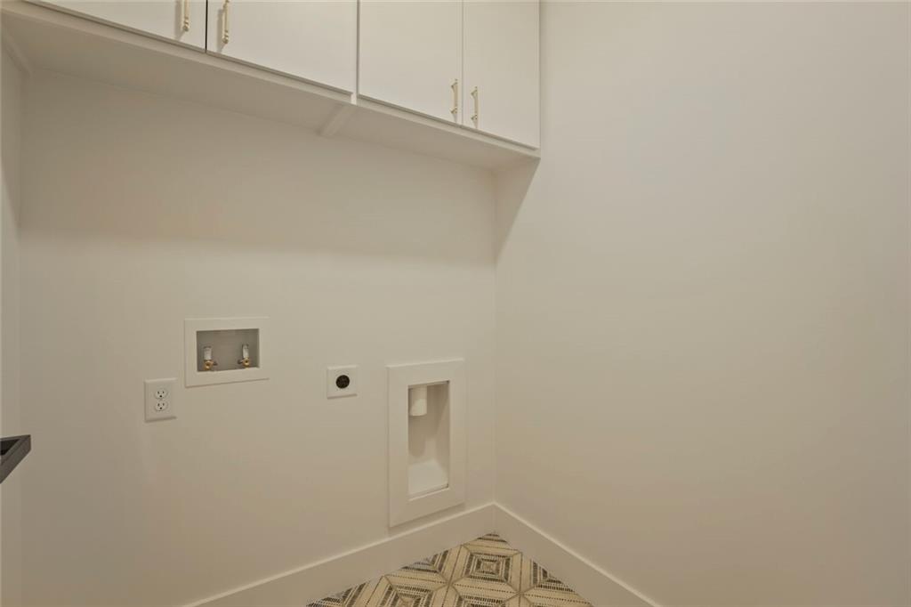 942 Cooper Road Property Photo 34