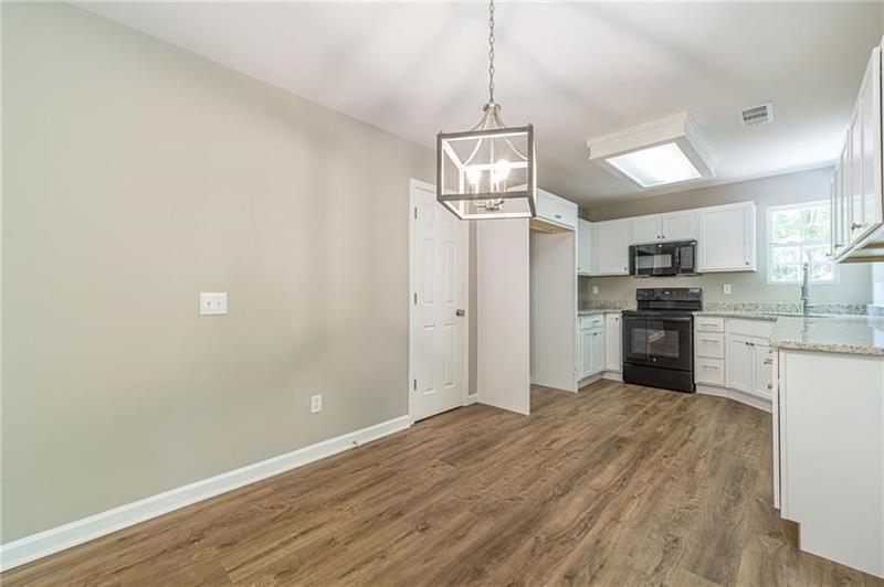 7823476 Property Photo 3