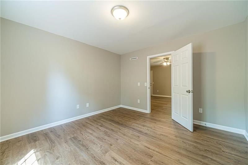 7823476 Property Photo 5