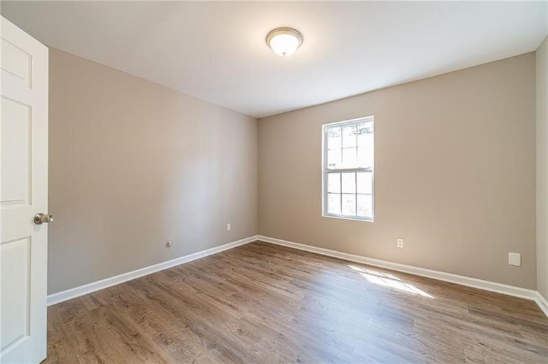 7823476 Property Photo 6