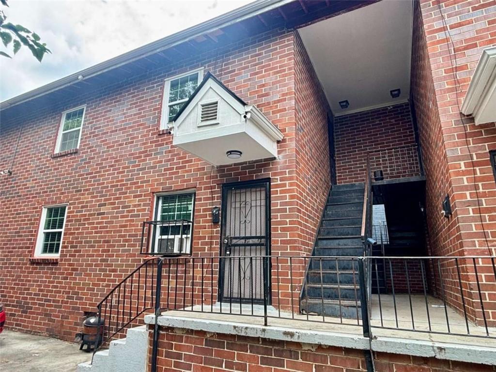 1048 Washington Street Unit 6 Property Photo 1