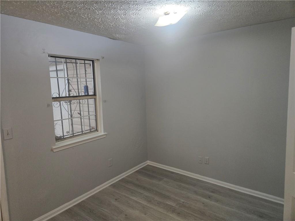 7233 Crestside Drive Property Photo 4
