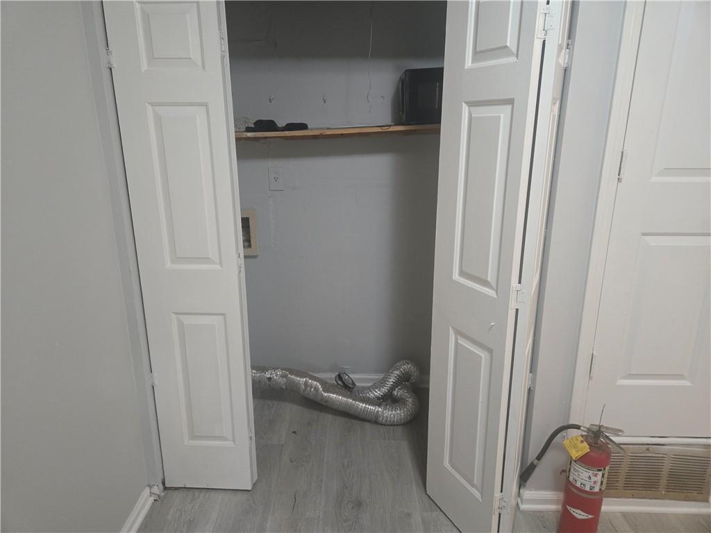 7233 Crestside Drive Property Photo 6