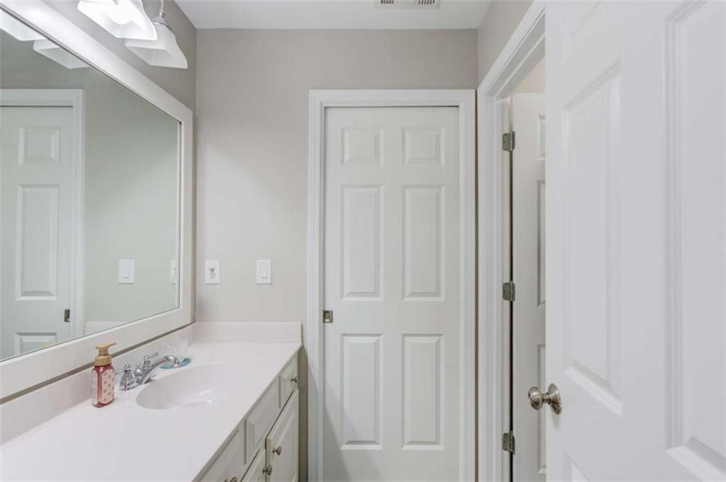 6188 Golden Maple Court Property Photo 37