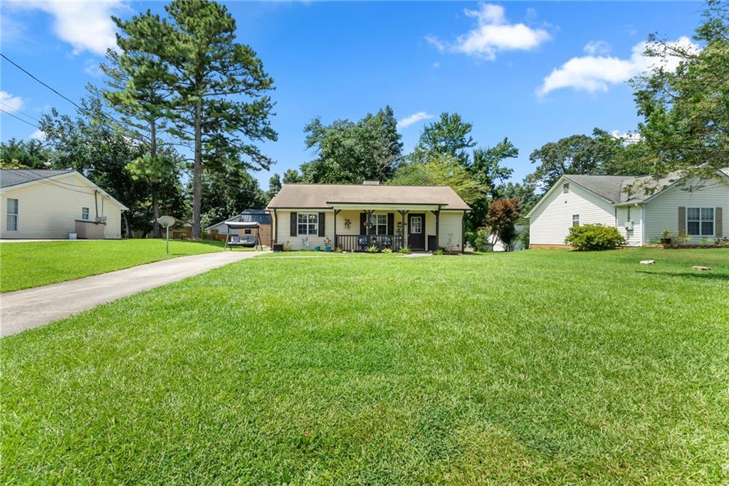 2560 Fairlane Drive Property Photo 1