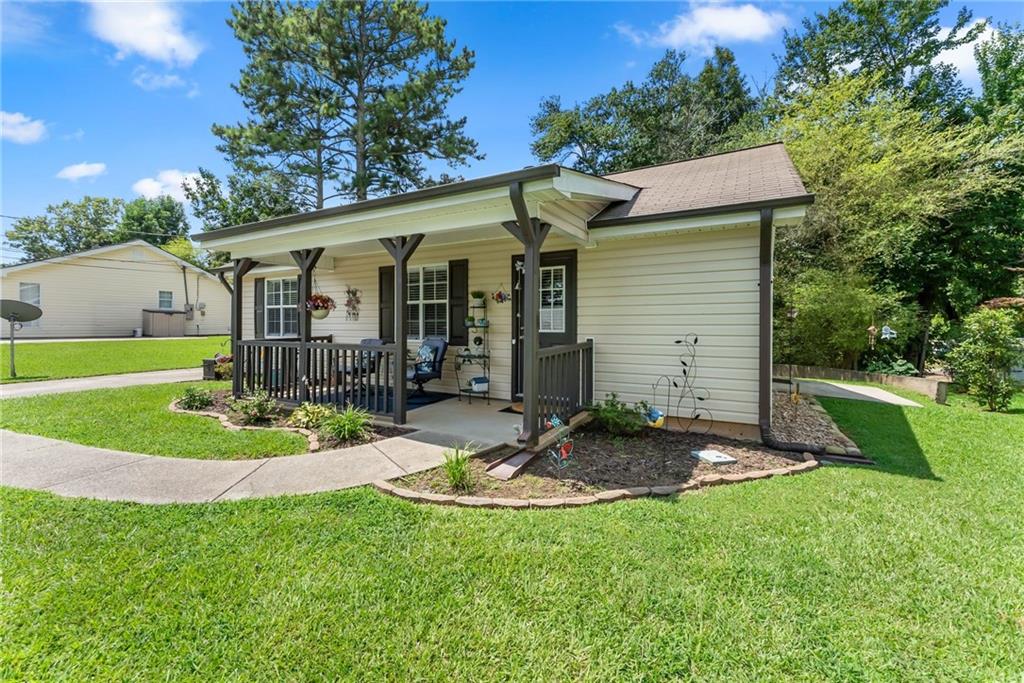 2560 Fairlane Drive Property Photo 8