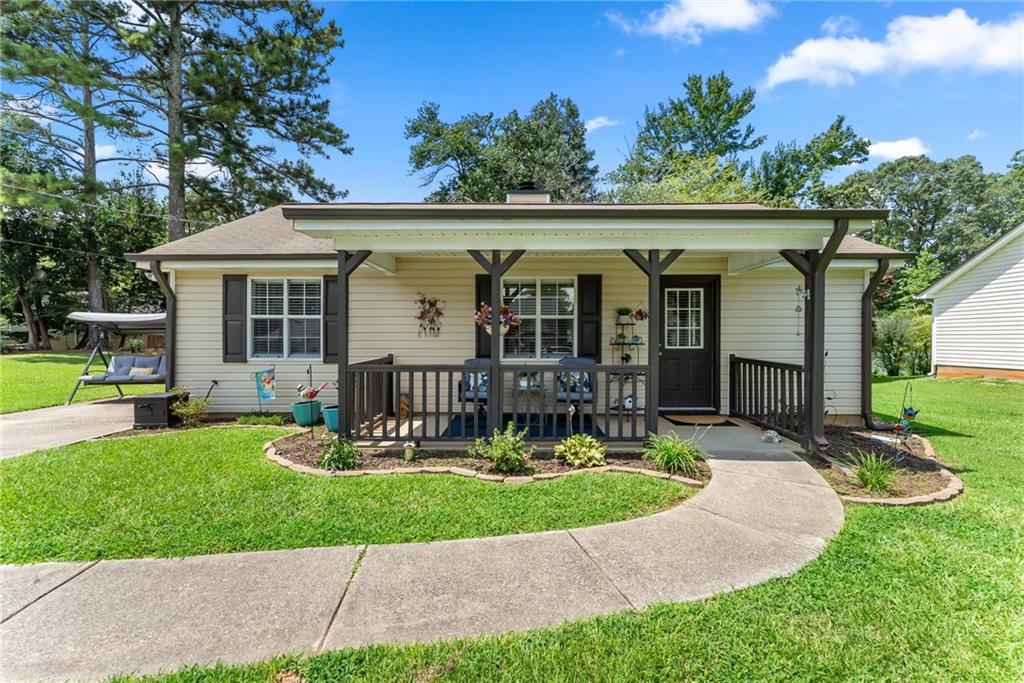 2560 Fairlane Drive Property Photo 9