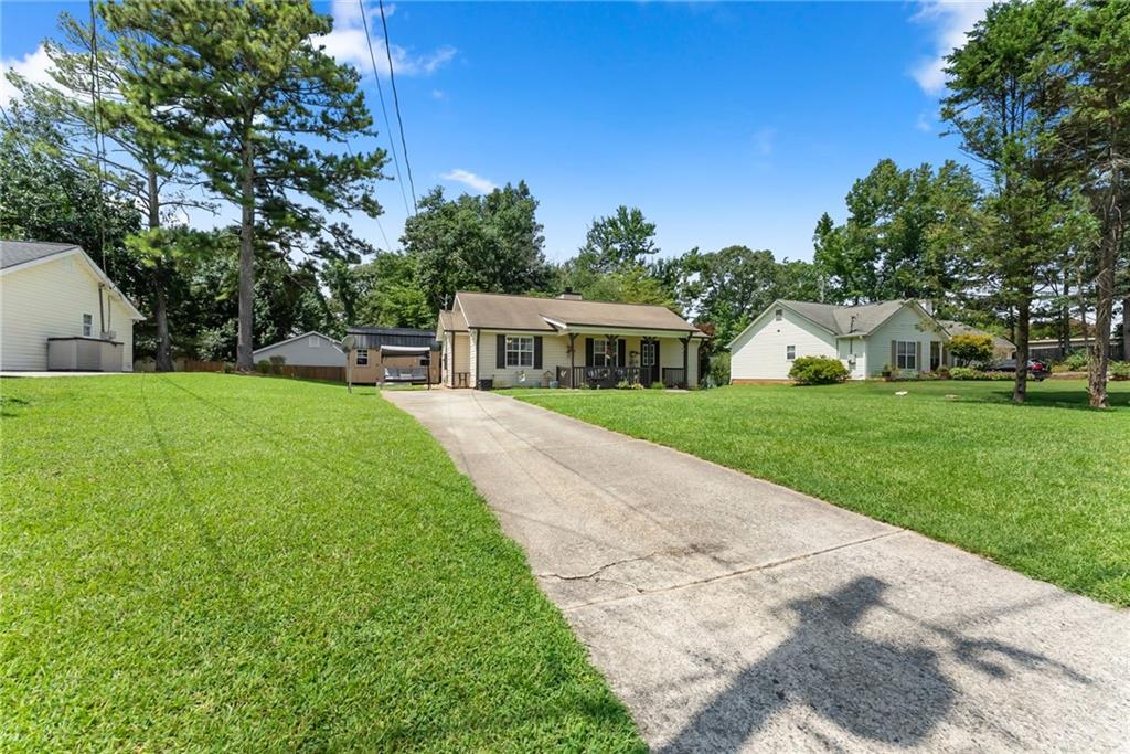 2560 Fairlane Drive Property Photo 11