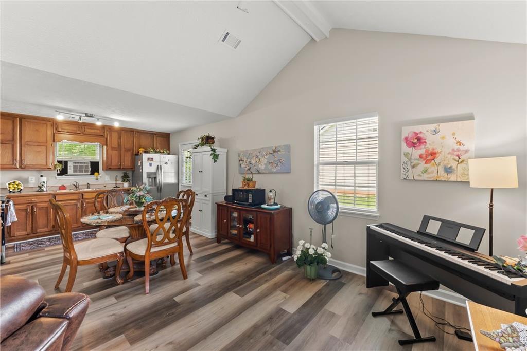 2560 Fairlane Drive Property Photo 15