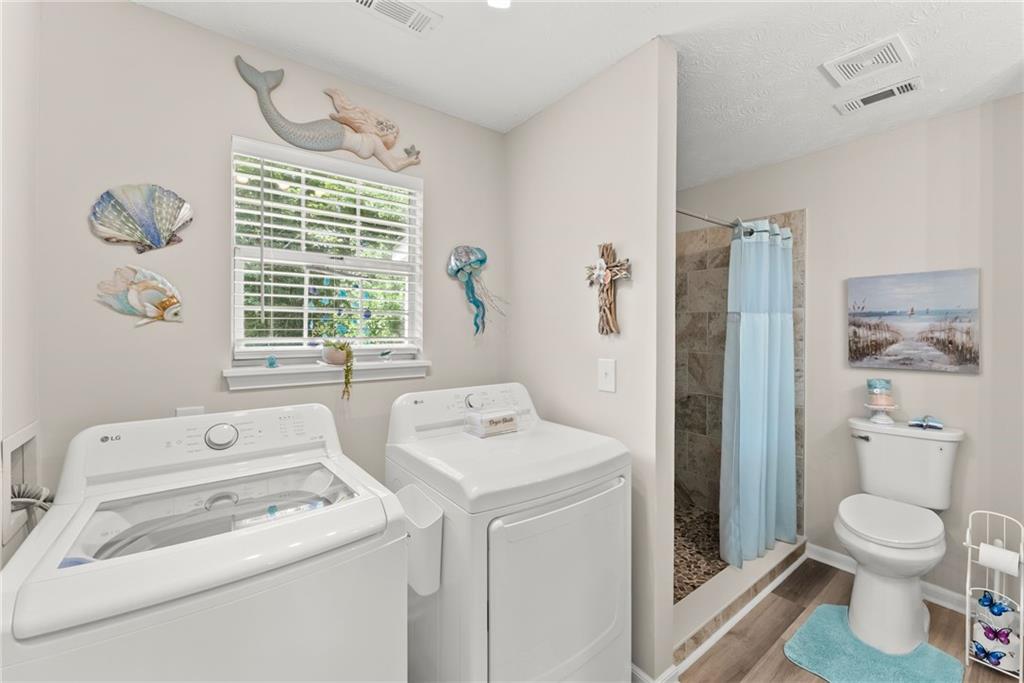 2560 Fairlane Drive Property Photo 27