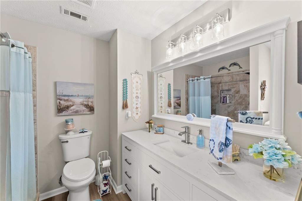 2560 Fairlane Drive Property Photo 28
