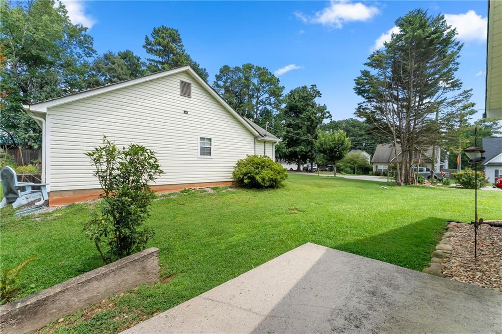 2560 Fairlane Drive Property Photo 32
