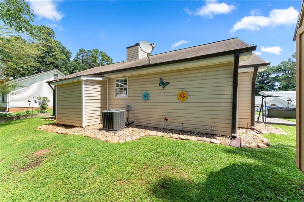 2560 Fairlane Drive Property Photo 40