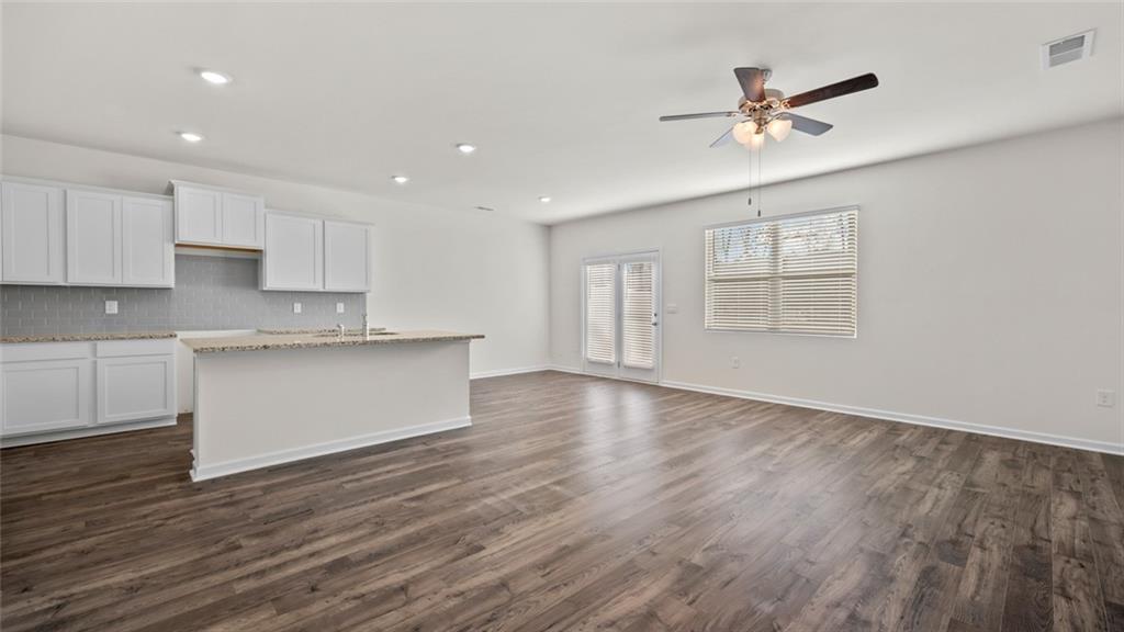 1302 Aura Lane Property Photo 6