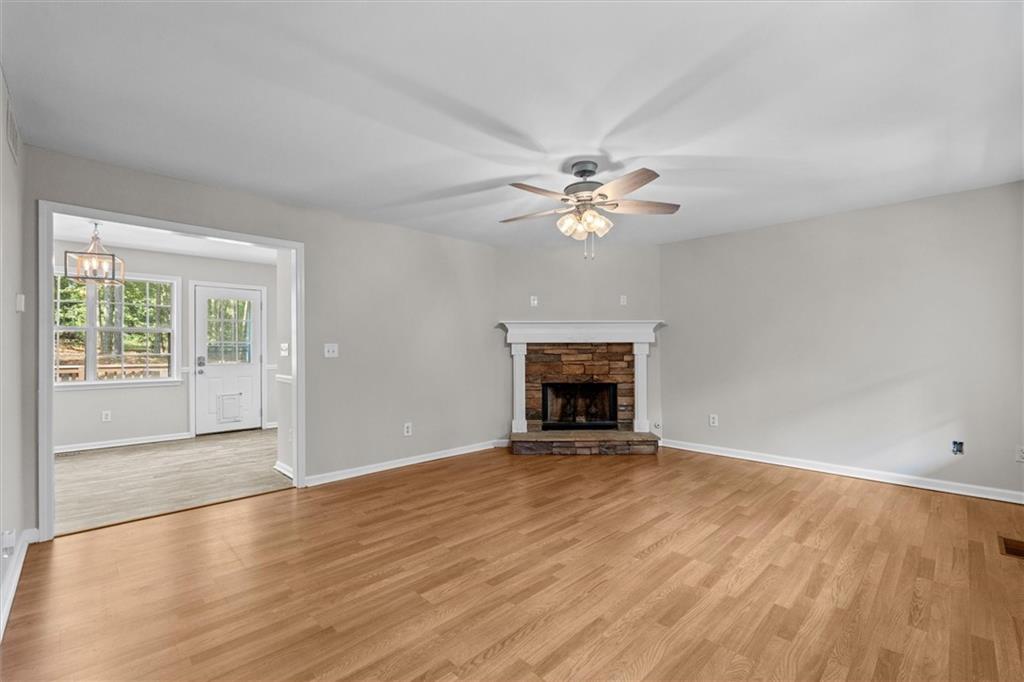 7823604 Property Photo 9
