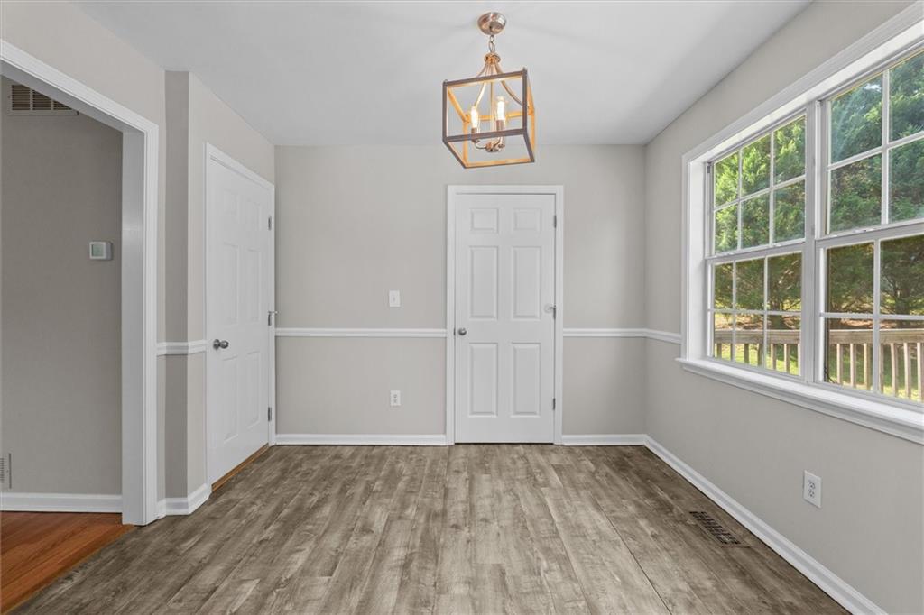 7823604 Property Photo 18