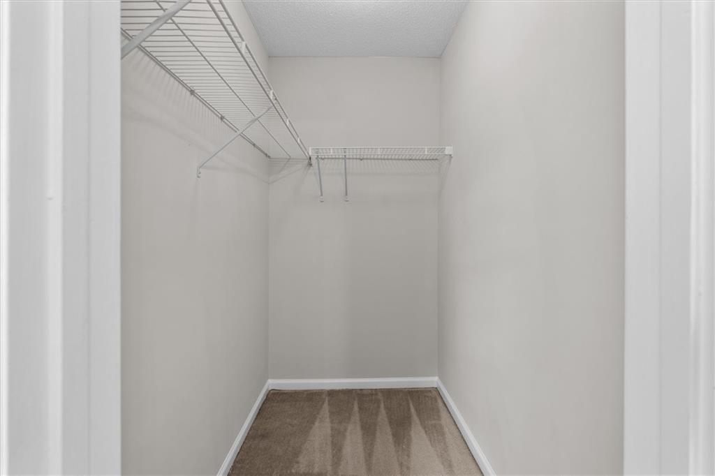 7823604 Property Photo 24