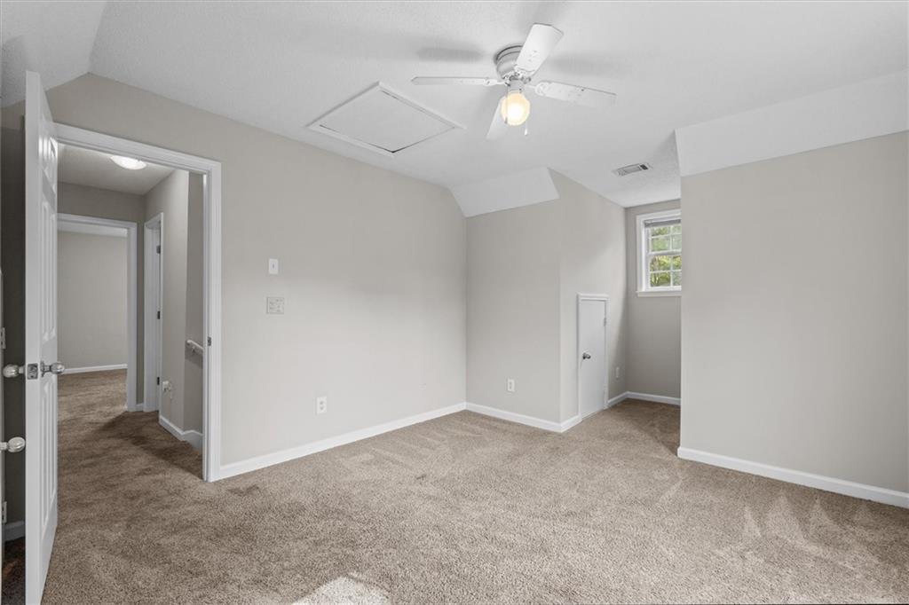 7823604 Property Photo 27