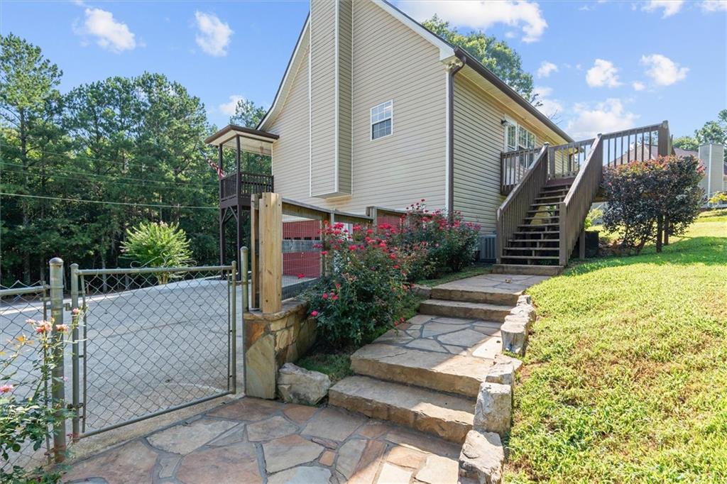 7823604 Property Photo 37