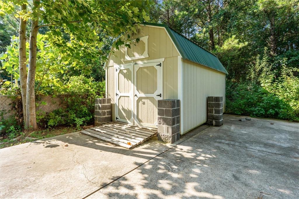 7823604 Property Photo 41