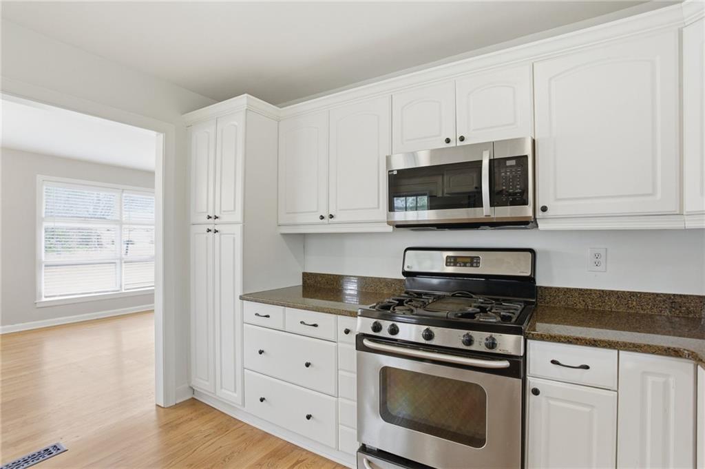 305 Brookwood Drive Sw Property Photo 8