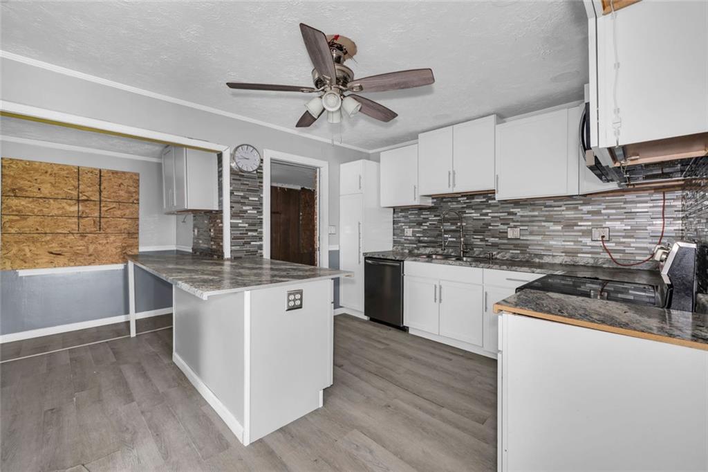4322 Summerhill Drive Property Photo 7