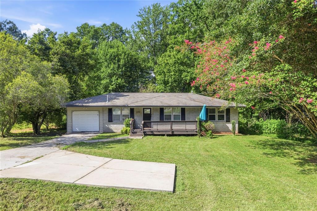 2250 Bouldercrest Road Se Property Photo 1