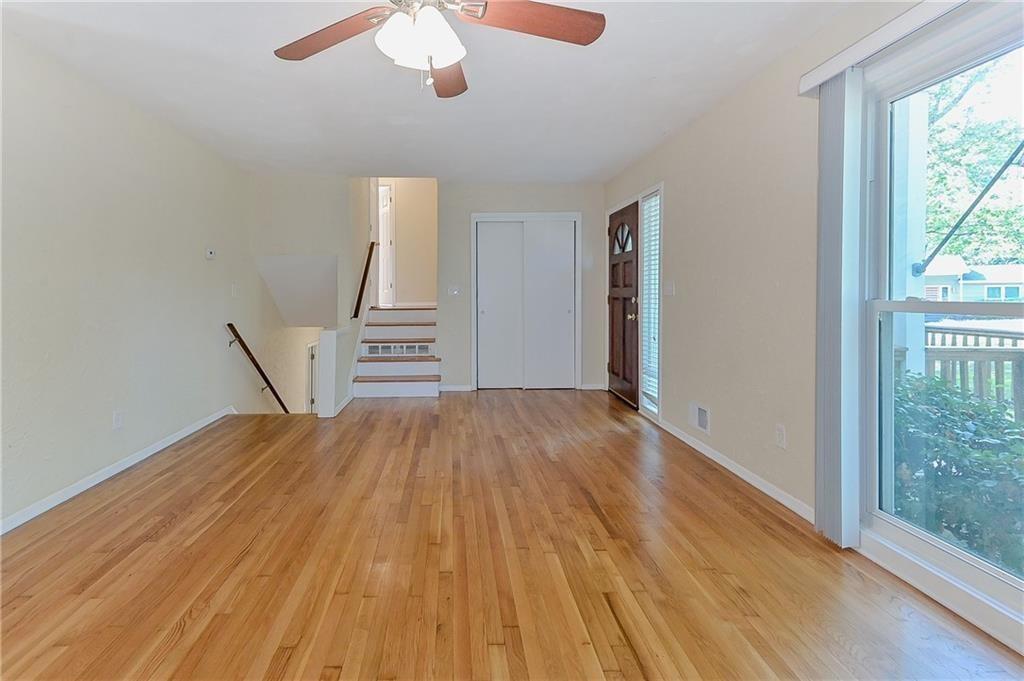 1935 Inverness Road Se Property Photo 6