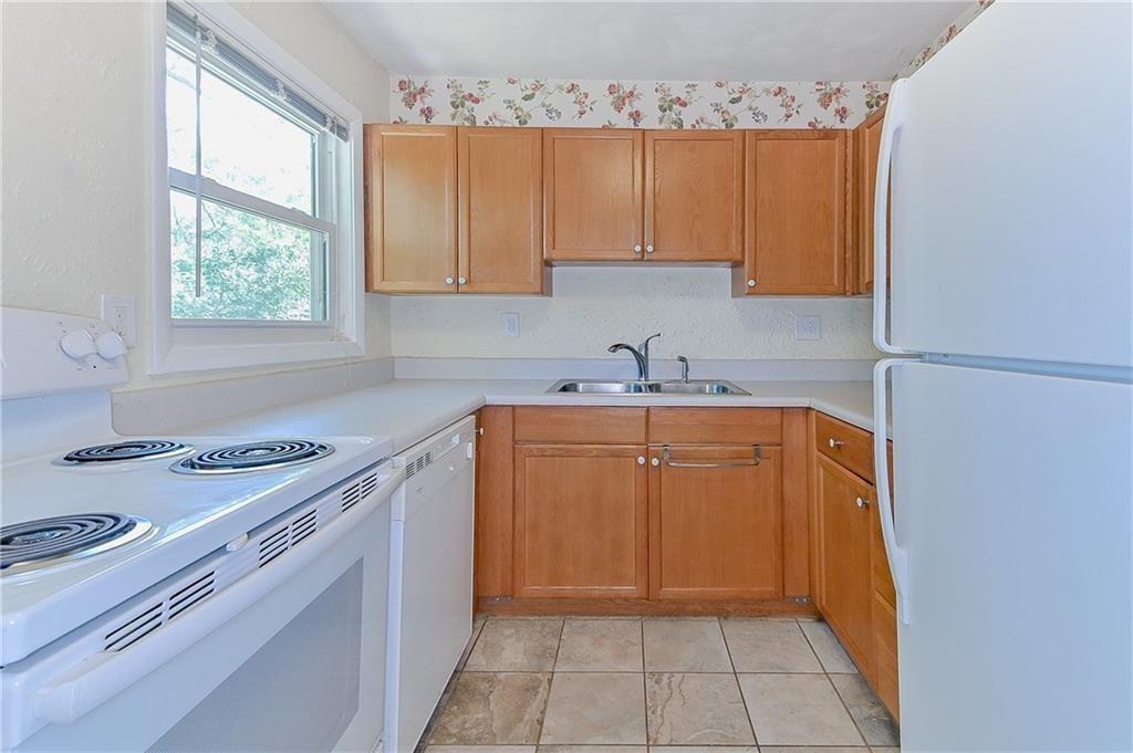 1935 Inverness Road Se Property Photo 8